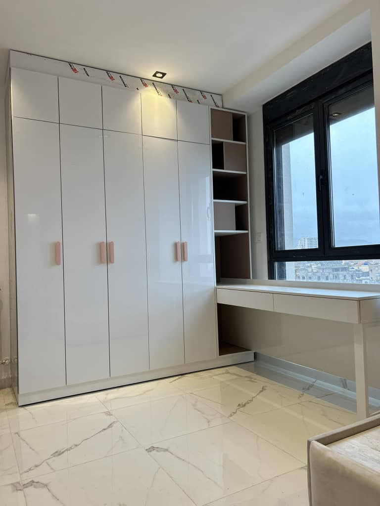 Modern Bedroom Wardrobe & Desk