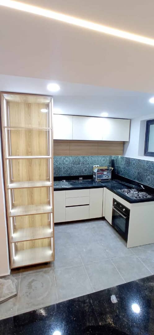 Compact L-Shaped Kitchen